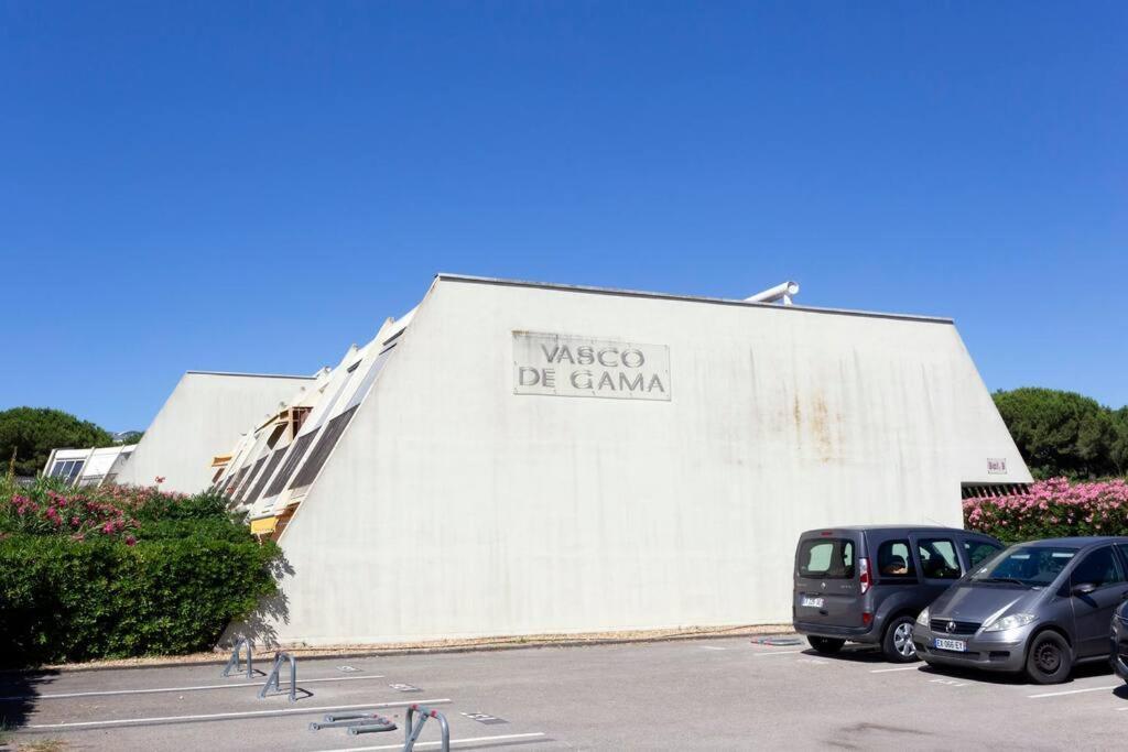 Chez Alexandra - Elegant Studio Avec Parking A Proximite Des Plages Λα Γκραντ-Μοτ Εξωτερικό φωτογραφία